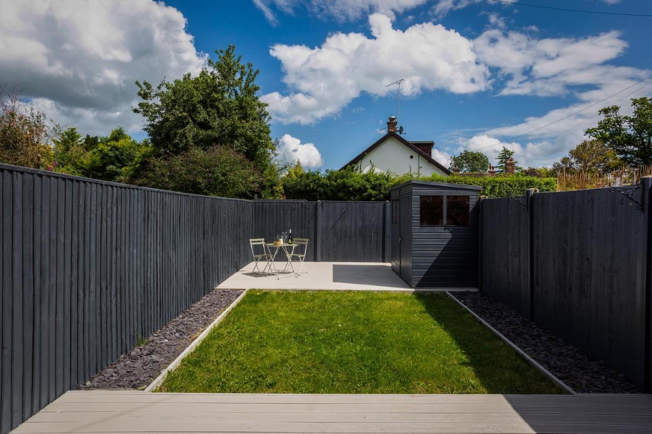 Stylish Romantic Country Escape Near Chester Christleton Exterior foto